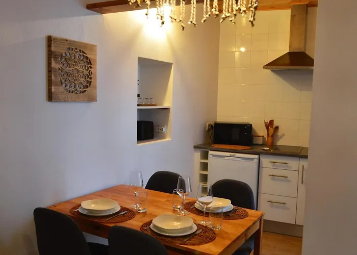 Porta 4 - Sitio Mare Baixa نازاريه